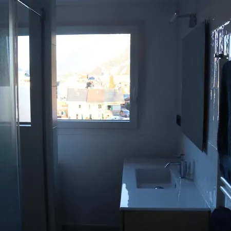 Central, Vue Montblanc, Parking, Wifi شقة